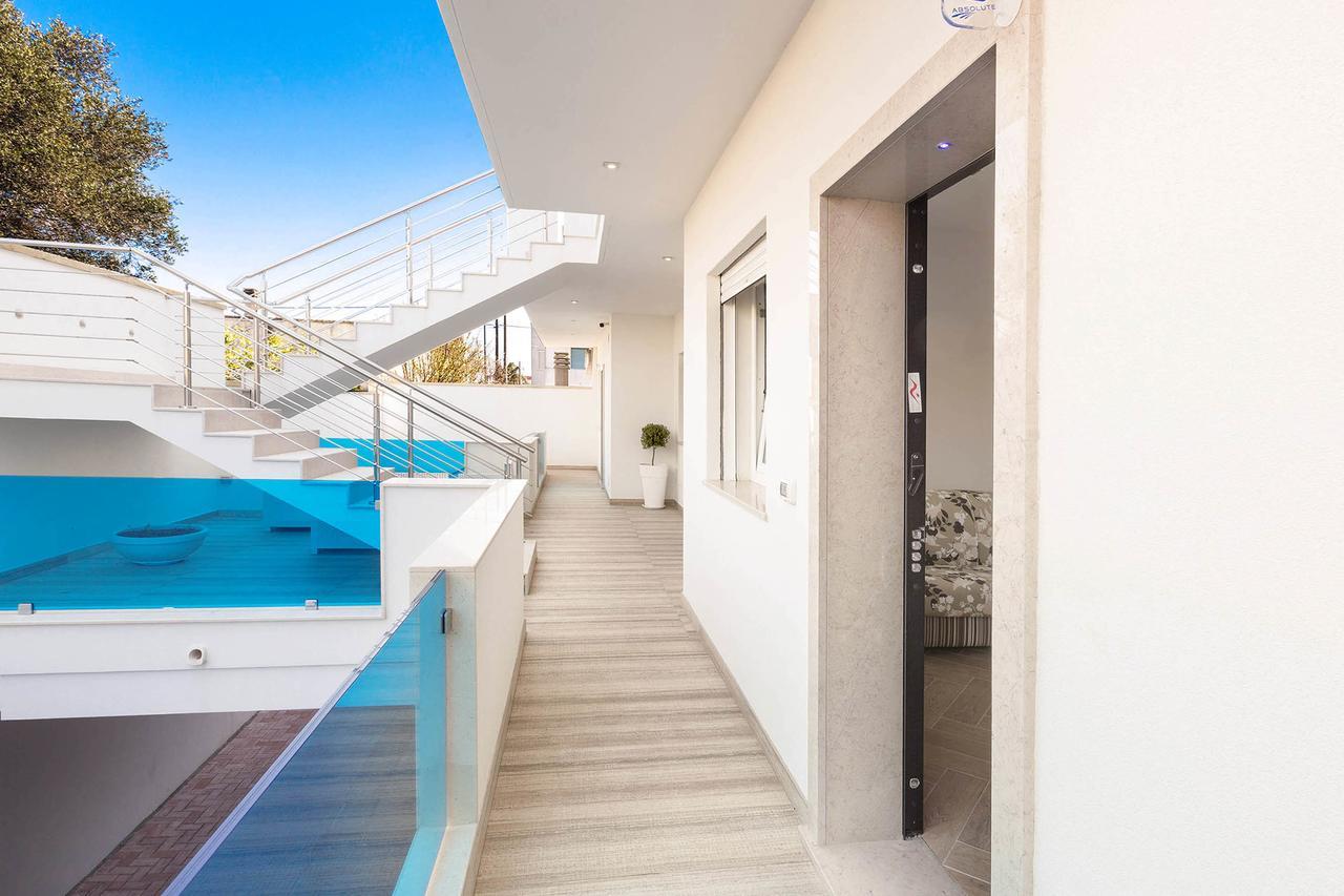Absolute Apartment