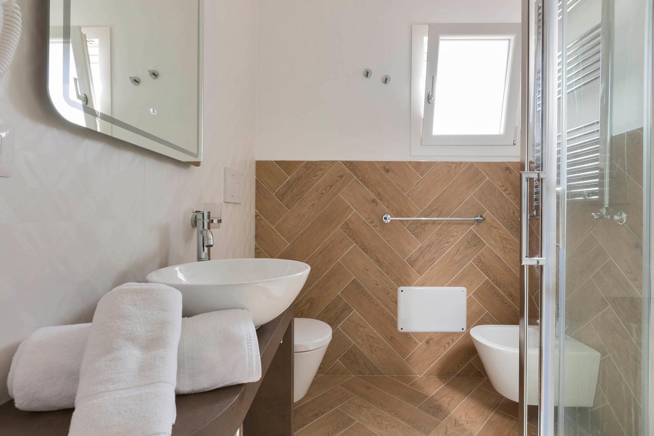 Absolute Apartment *